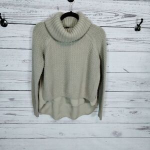 "The Limited" woman's turtle neck  sweater shirt ( beauty)